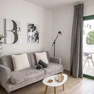  Apartment Holyhome Premium 109 Spain